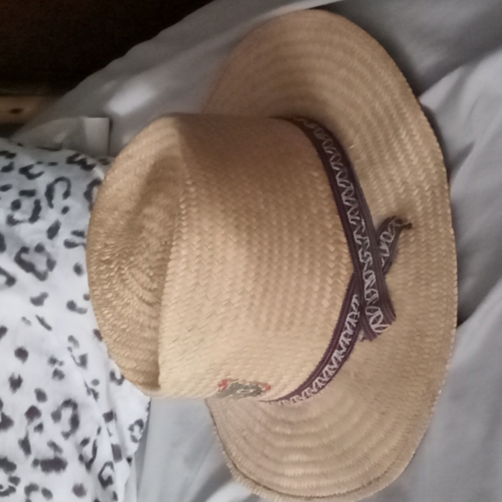 Hat - Picture 4 of 7